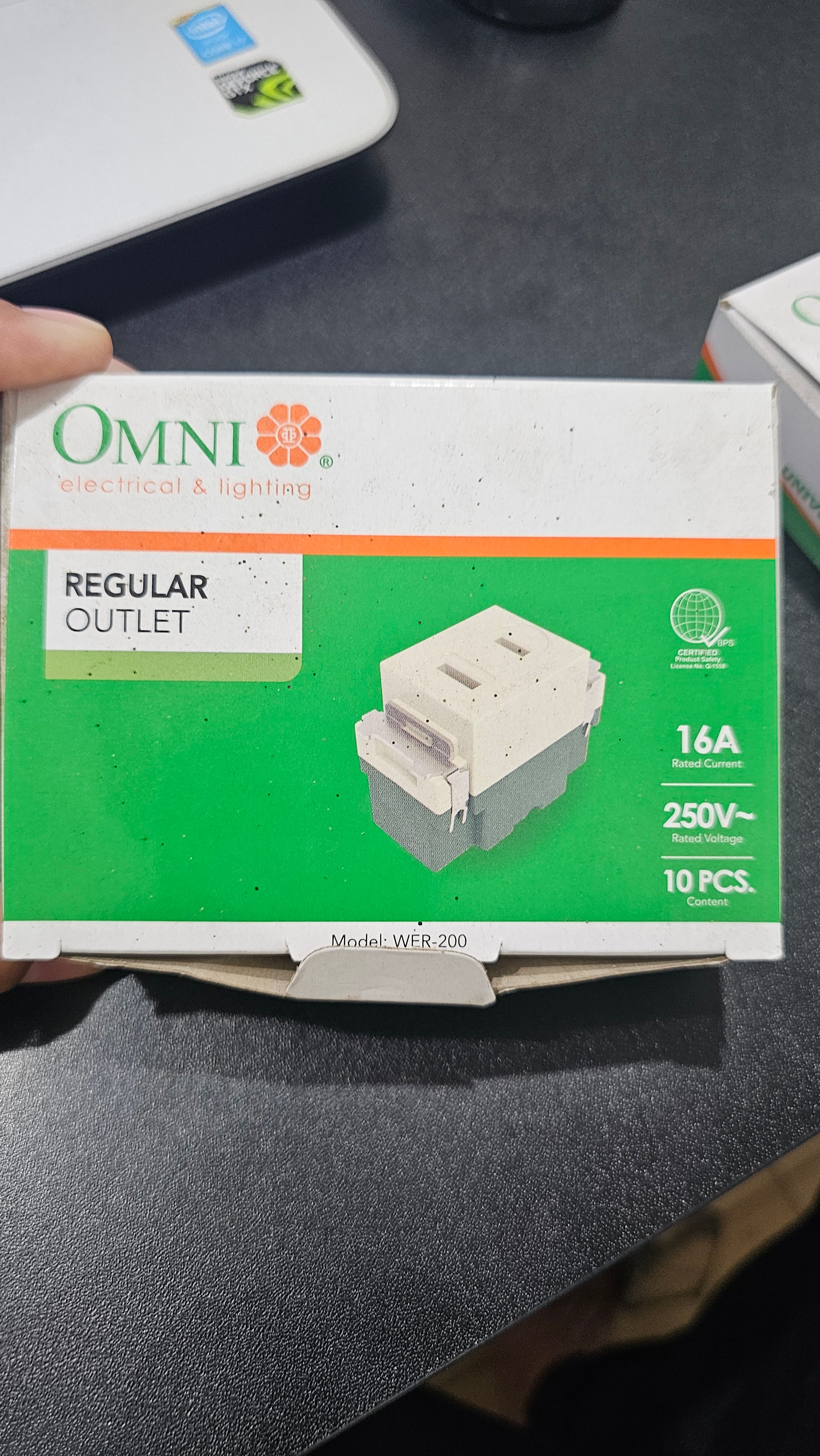 Regular Outlet (OMNI)