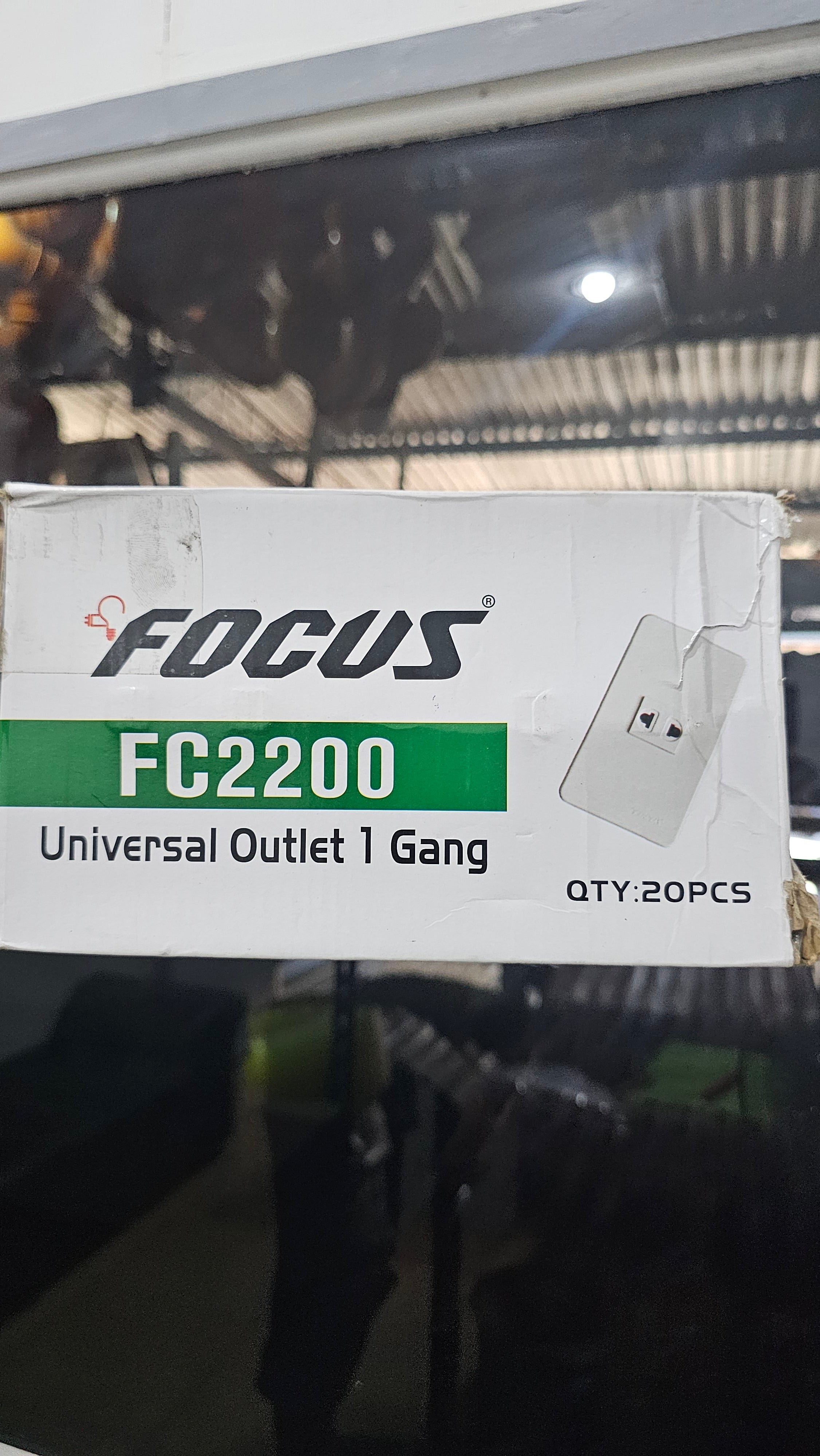 Universal Outlet 1 Gang (FOCUS)
