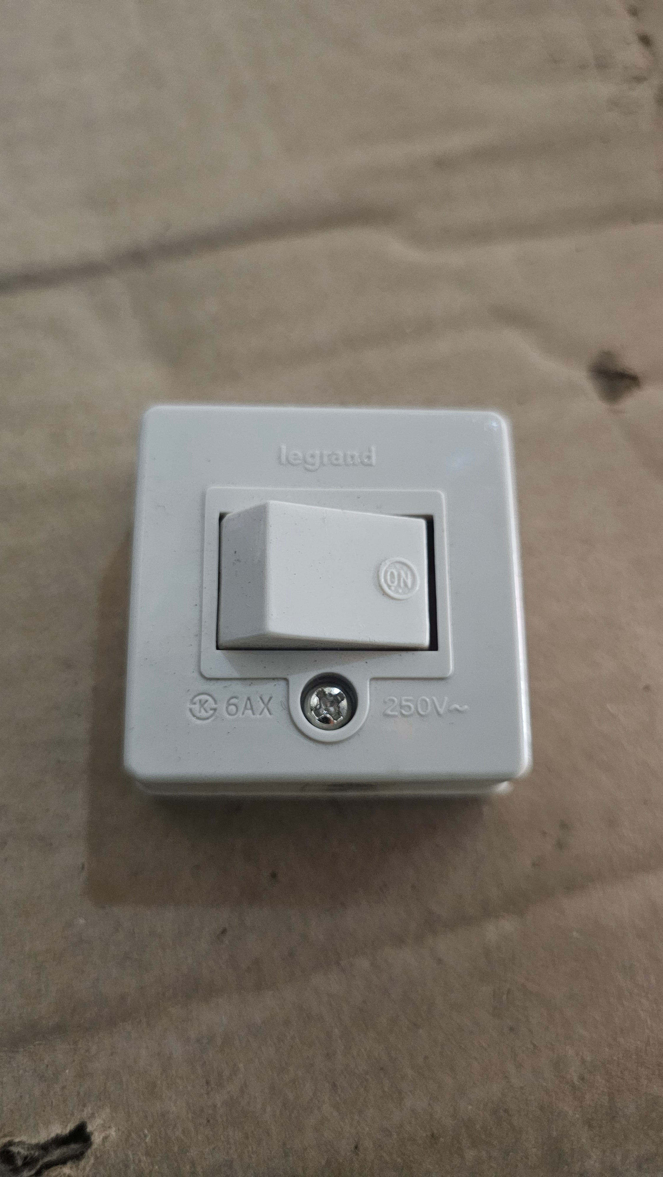 Convenience switch (LEGRAND)
