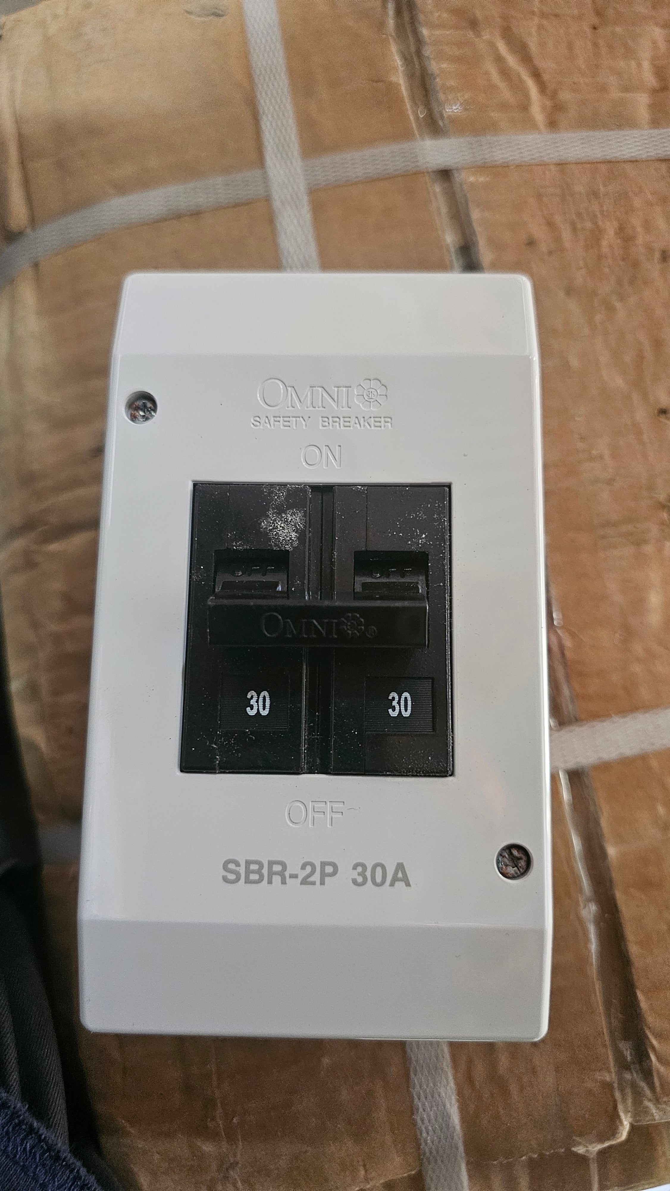 Safety Breaker regular 30A(OMNI)