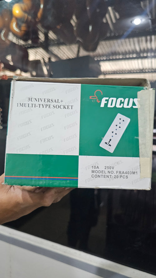 3 Universal +1 Multi-type socket (FOCUS)