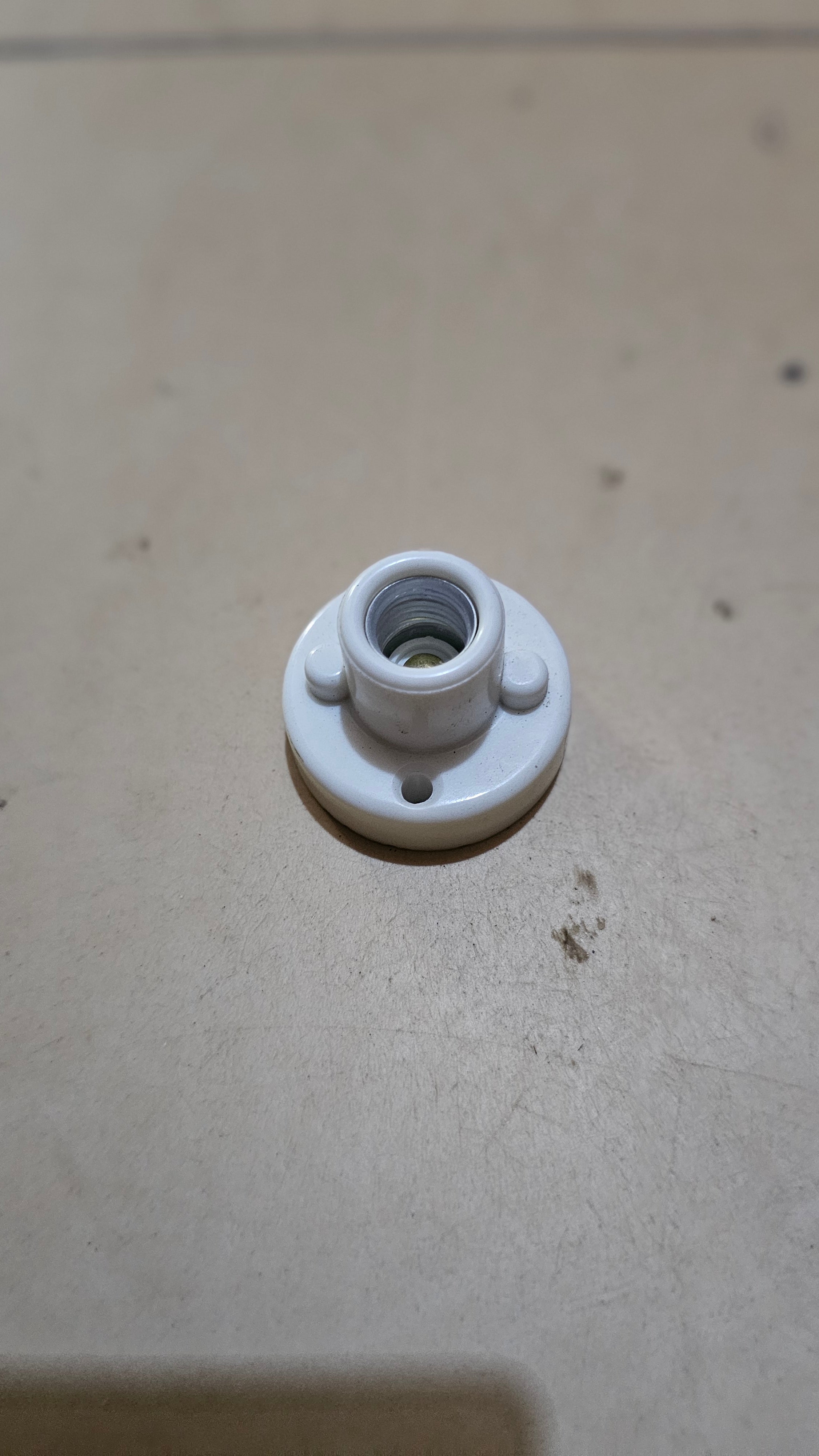 Candelabra socket (OMNI)