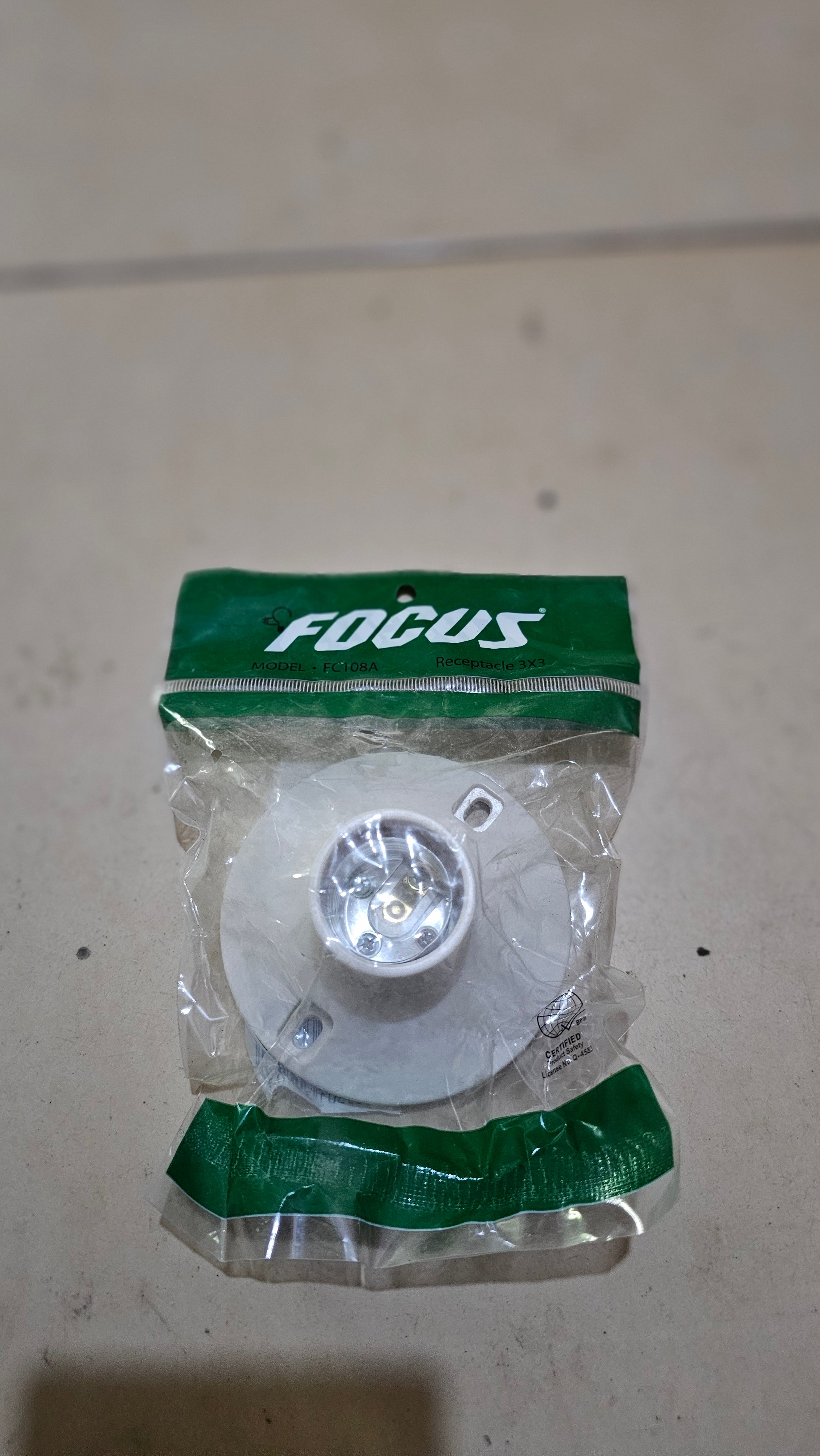 Receptacle 3x3 (FOCUS)